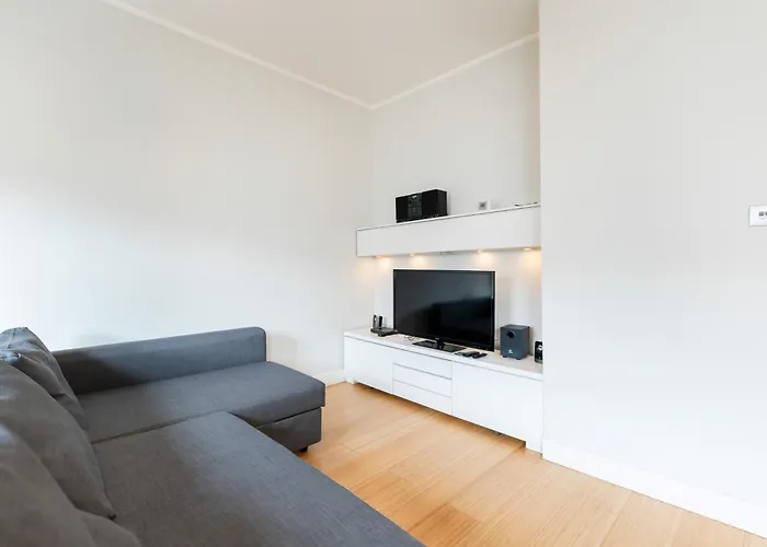 Special Offer! Bright & Central Apt - Up To 4